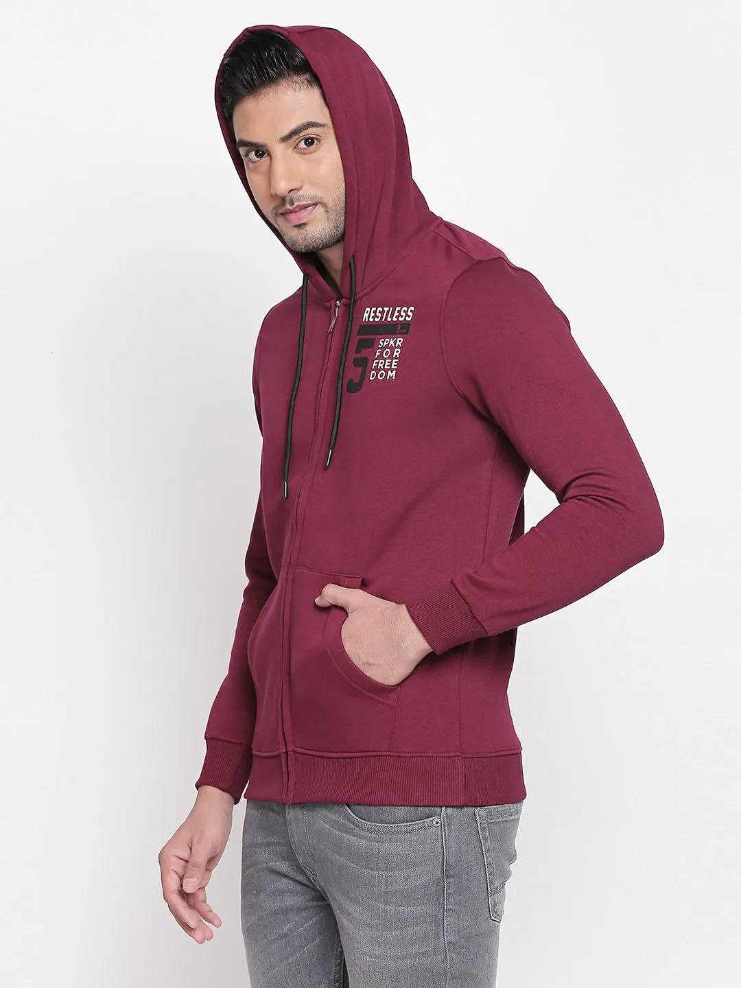 Spykar Red Solid Slim Fit Sweatshirt For Men